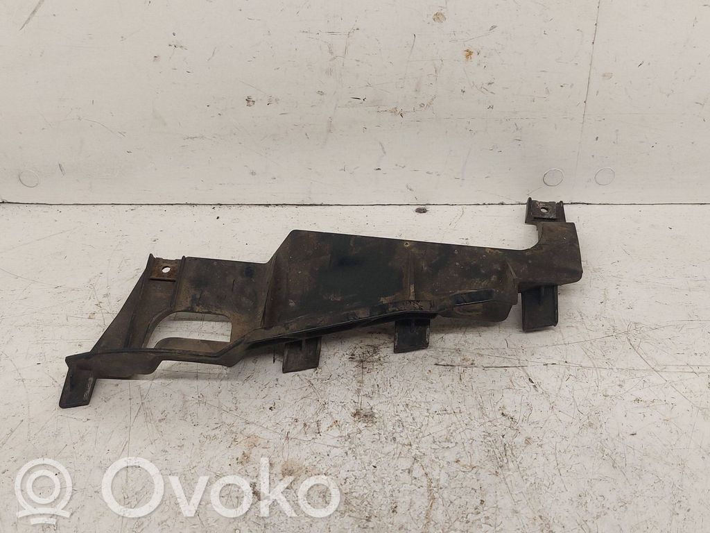 BMW 5 E39 Ajovalon kannake 