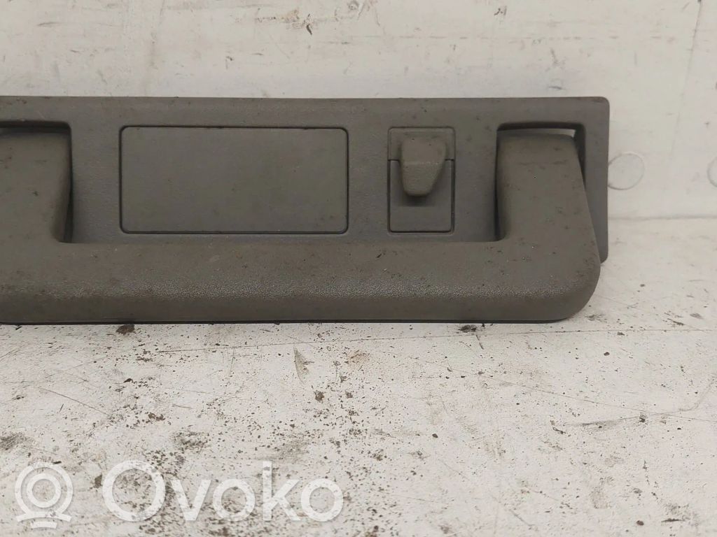 Audi A6 S6 C4 4A Asidero interior trasero 