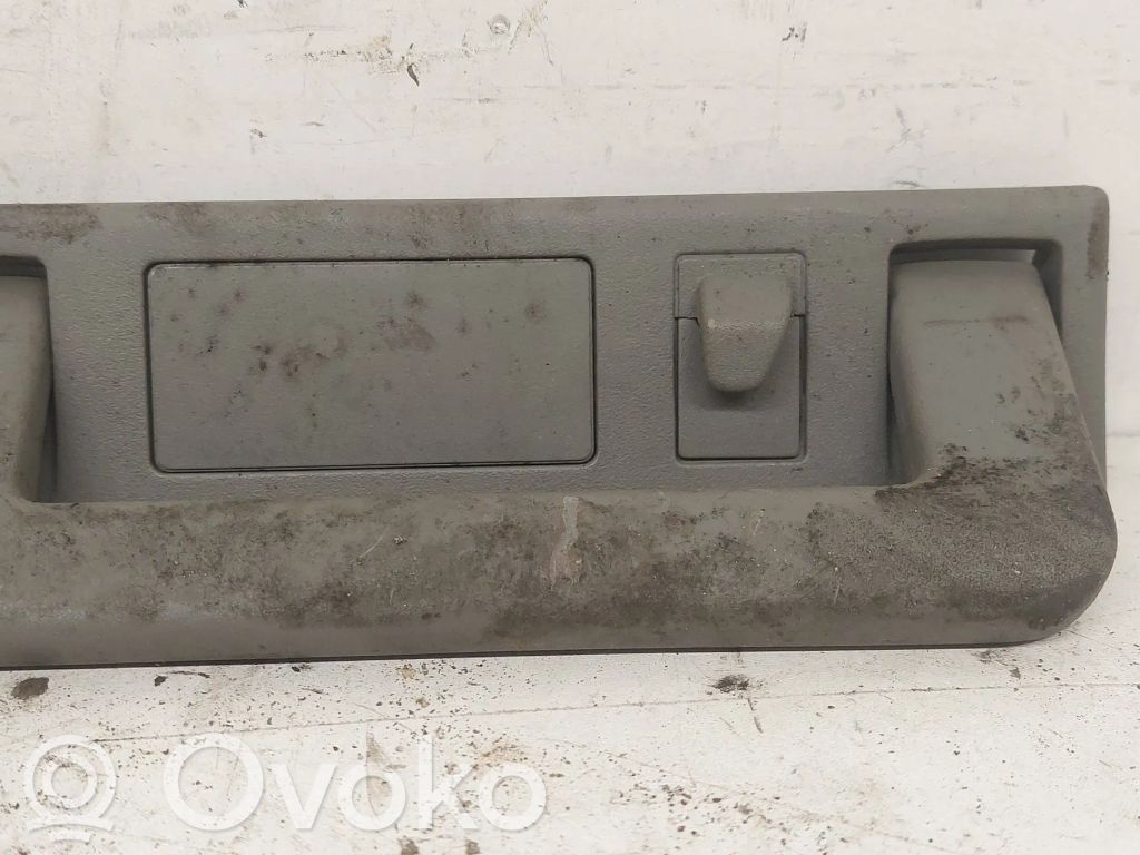 Audi A6 S6 C4 4A Asidero interior trasero 