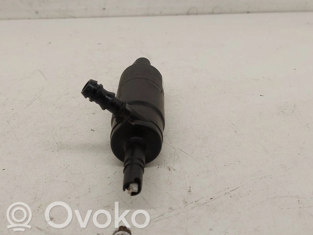 Audi A6 S6 C5 4B Pompa spryskiwacza lampy przedniej 