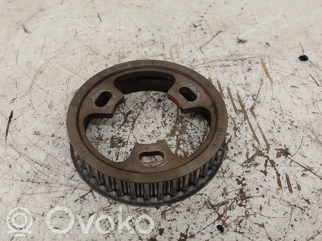 Audi A6 S6 C5 4B Engranaje de la bomba de combustible (polea) 