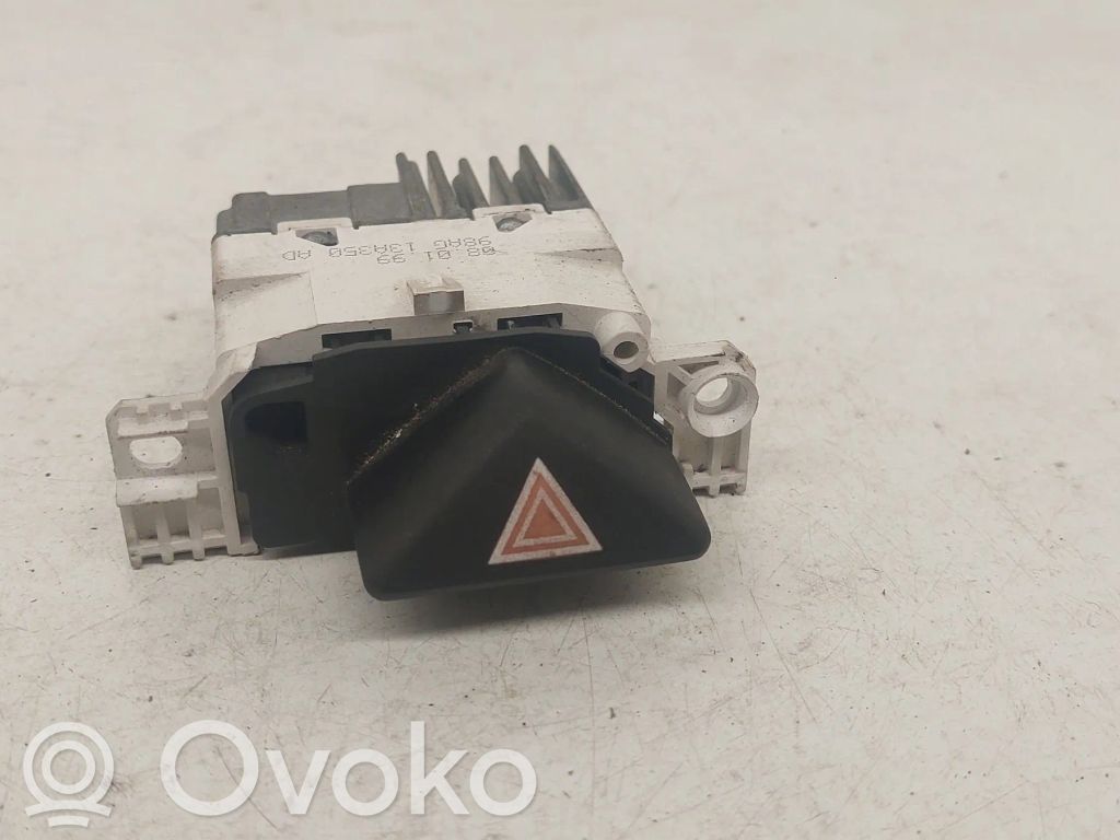 Ford Focus Hazard light switch 