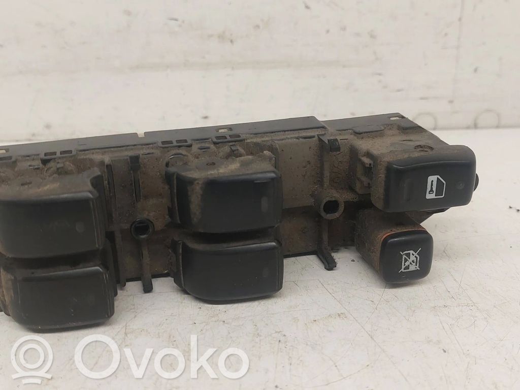 Toyota Avensis Verso Electric window control switch 