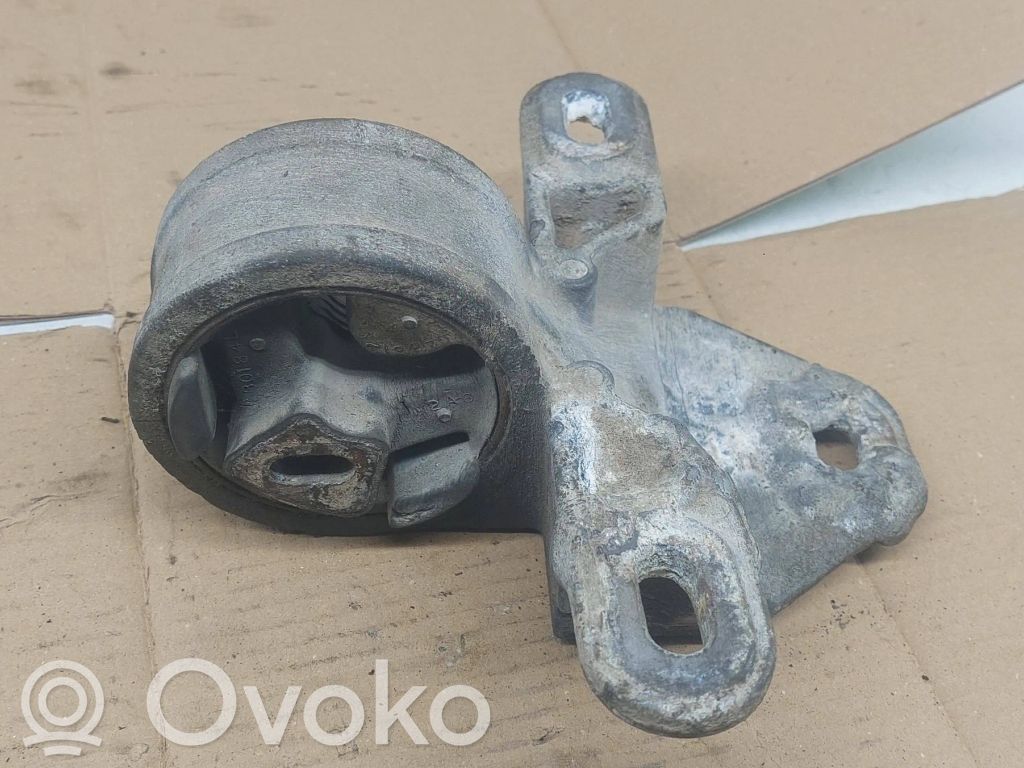Chrysler Voyager Engine mount bracket 
