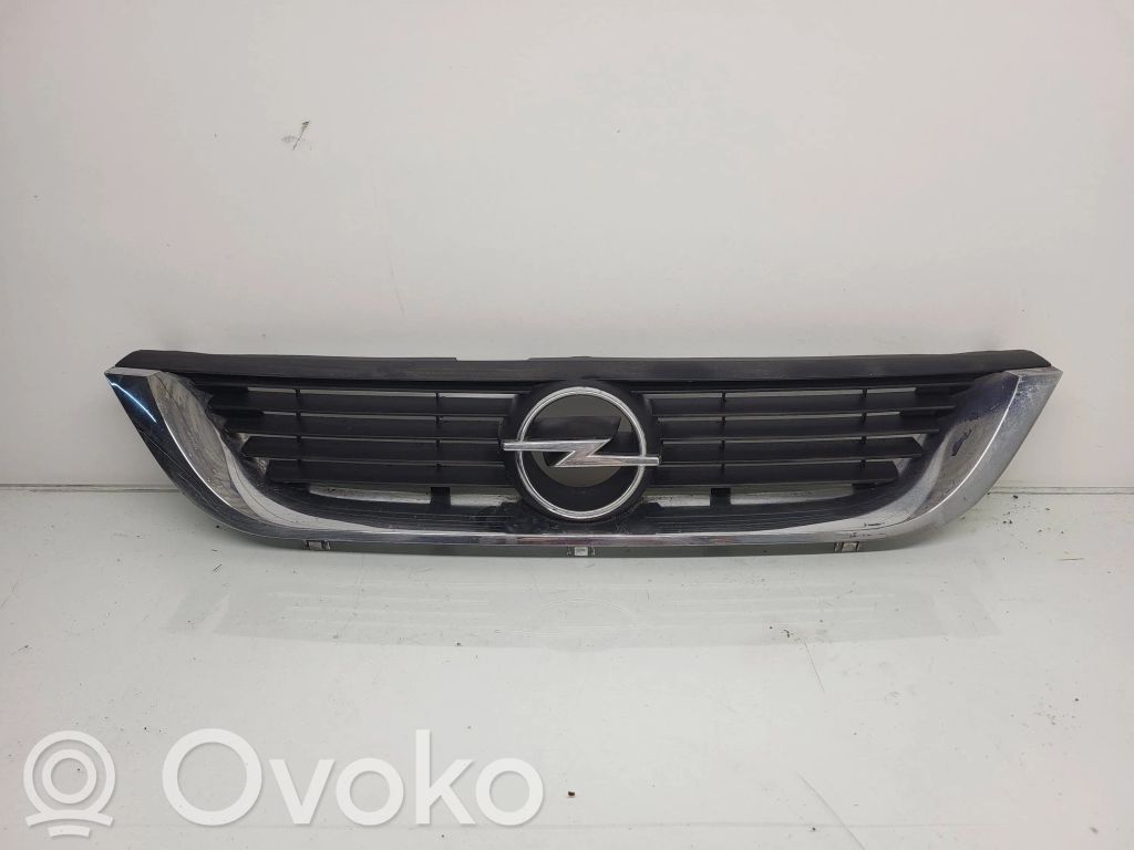 Opel Vectra B Etusäleikkö 