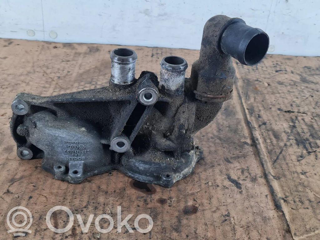 Audi A4 S4 B5 8D Termostatas/ termostato korpusas 