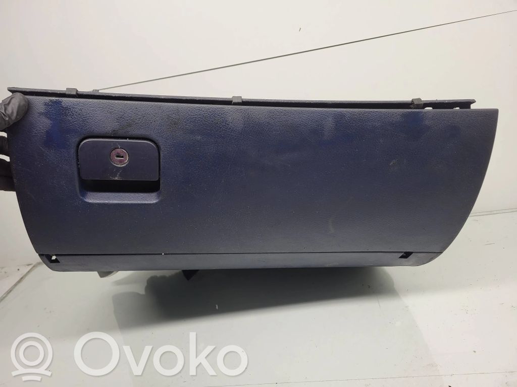 Audi A6 S6 C5 4B Guantera 