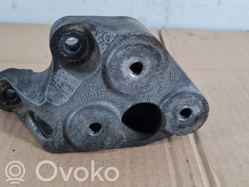 Opel Signum Pārnesumkārbas stiprinājuma kronšteins 