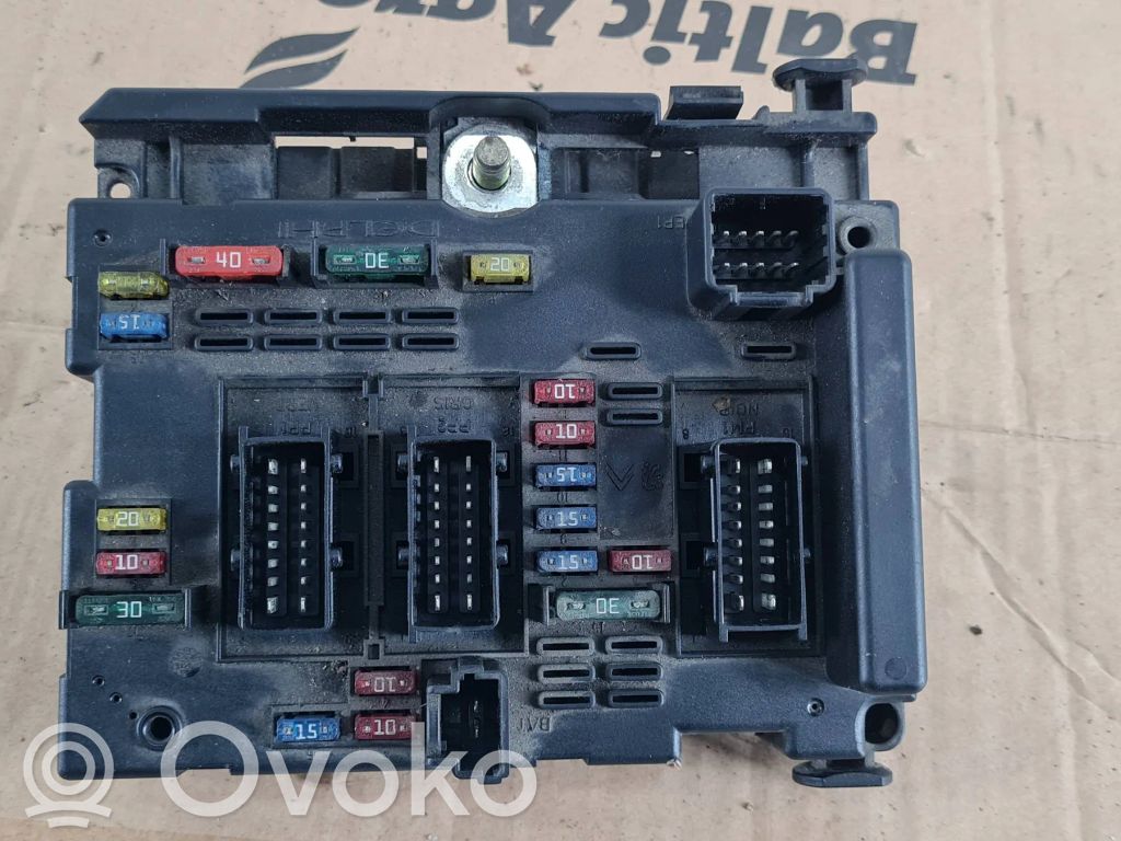Peugeot 307 Fuse module 