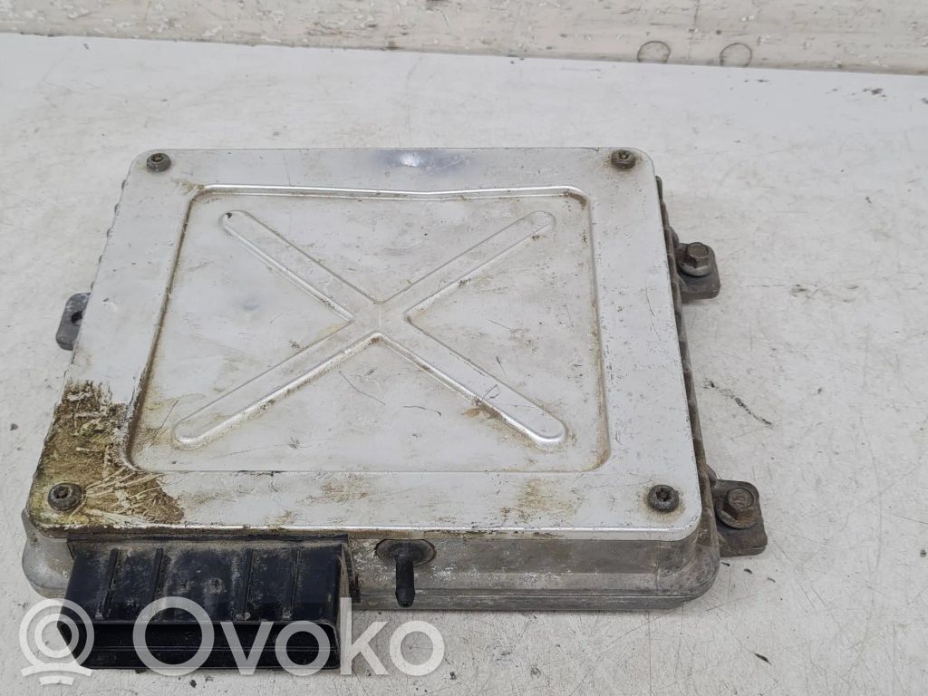 Volkswagen Golf IV Engine control unit/module 