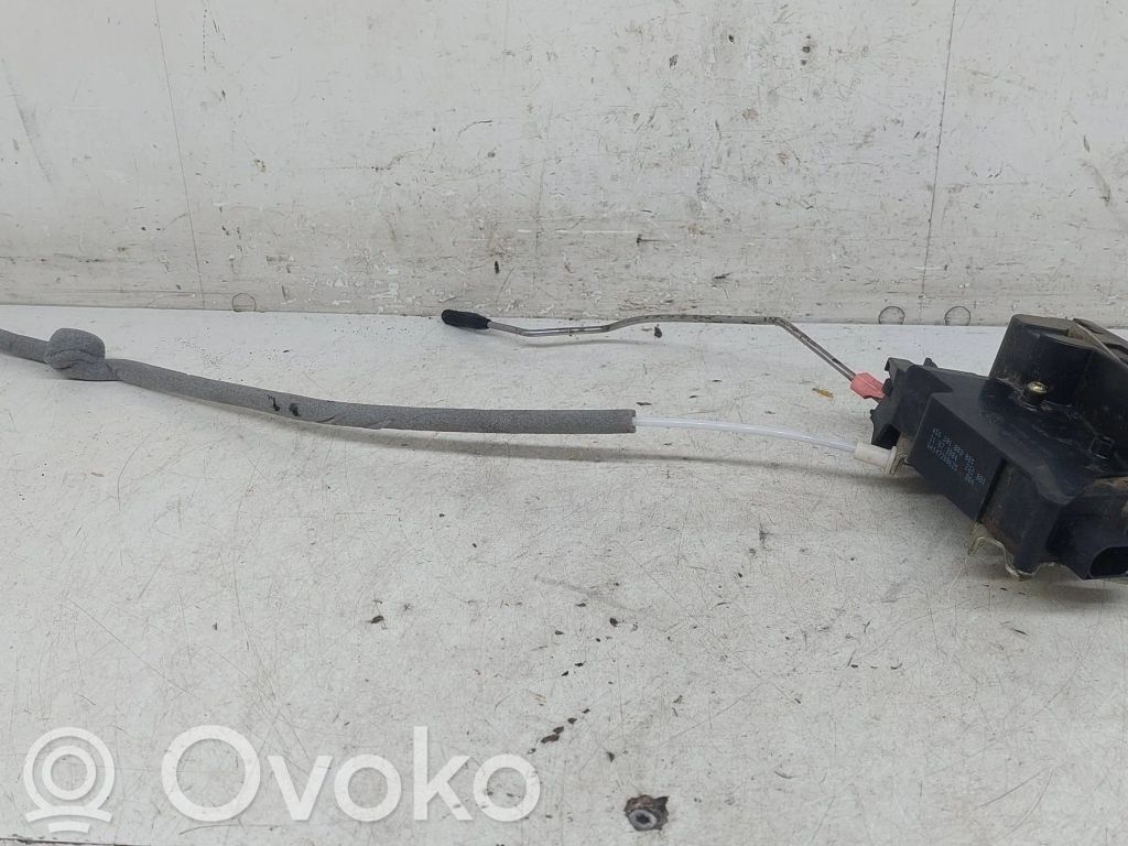 Mercedes-Benz Vaneo W414 Zamek drzwi przednich 