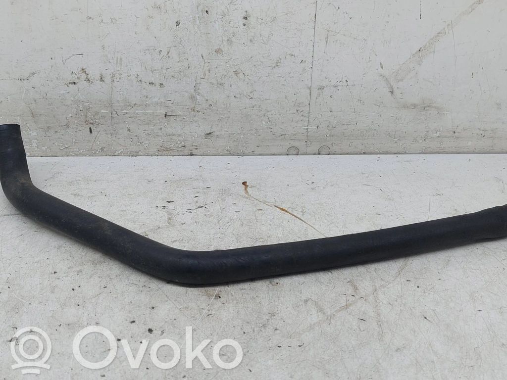Audi 80 90 S2 B4 Tubo flessibile del liquido di raffreddamento del motore 