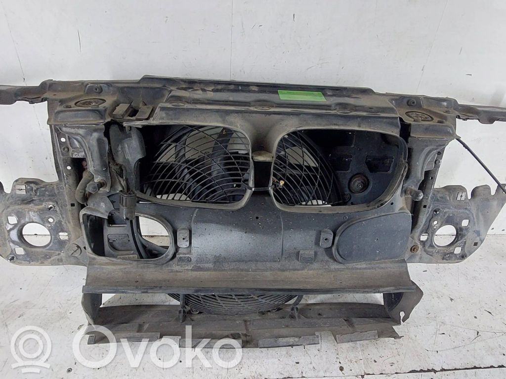 Radiator support slam panel bracket