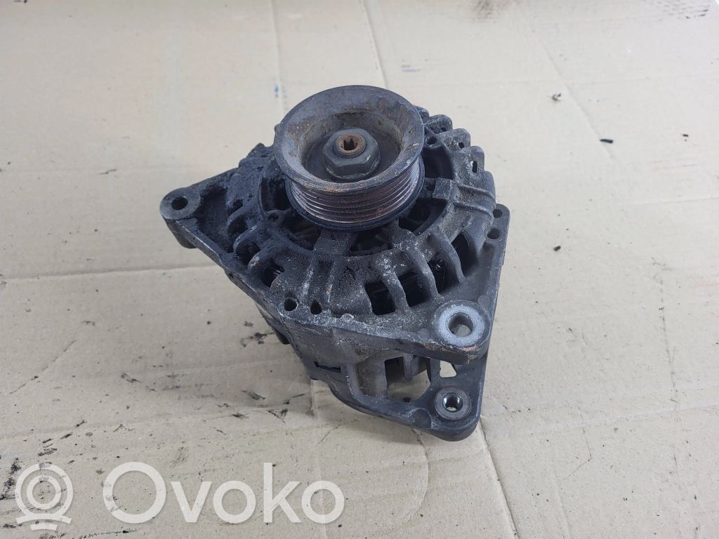 Volkswagen PASSAT B5.5 Alternador 