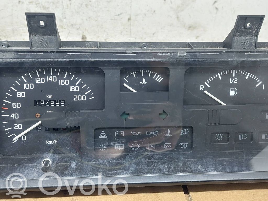 Renault 19 Speedometer (instrument cluster) 