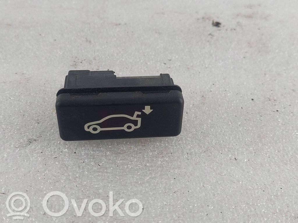 BMW 7 E65 E66 Bagažinės dangčio uždarymo jungtukas 