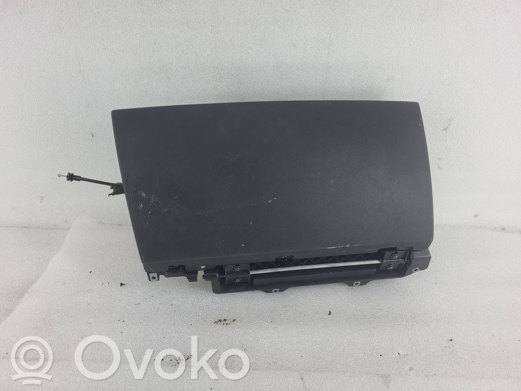 BMW 7 E65 E66 Glove box 