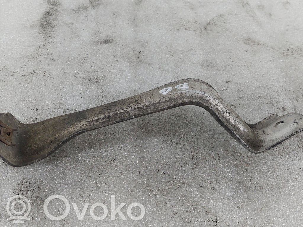 BMW 5 F10 F11 Uchwyt / Mocowanie zbiornika paliwa 