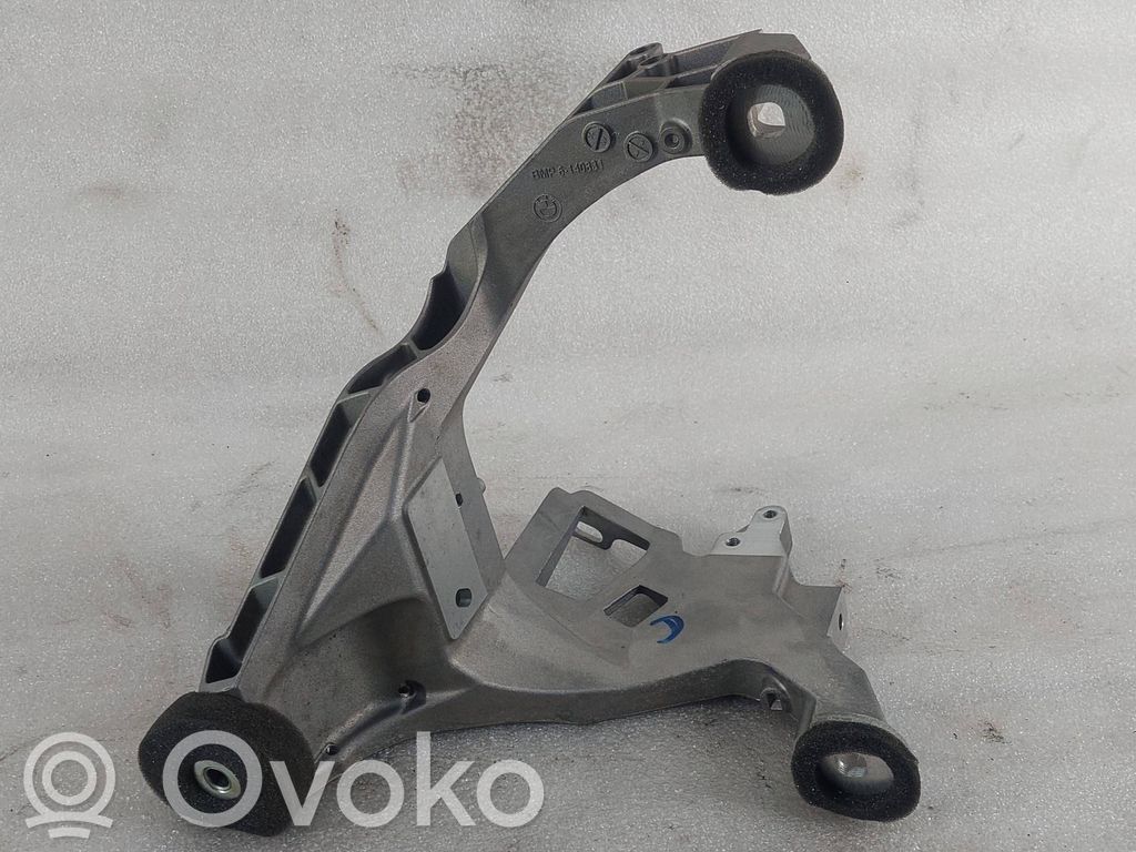 BMW 5 F10 F11 Steering rack mounting bracket 