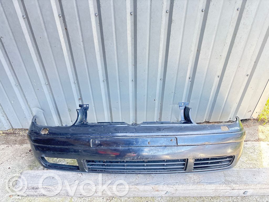 Volkswagen Golf IV Front bumper 