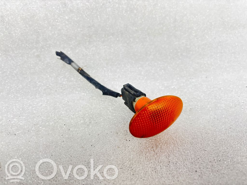 Ford Scorpio Front fender indicator light 