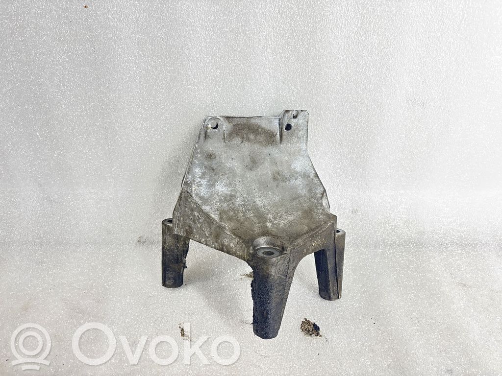 Opel Corsa C Engine mounting bracket 