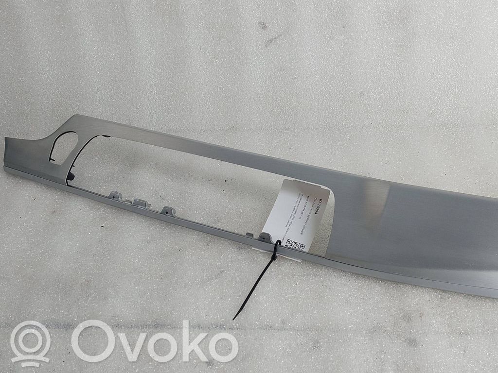 BMW 5 F10 F11 Ramka schowka deski rozdzielczej 