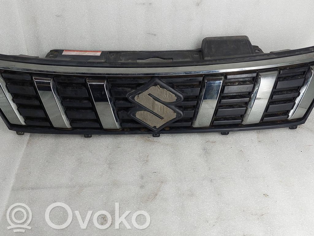 Suzuki Vitara (LY) Etupuskurin ylempi jäähdytinsäleikkö 