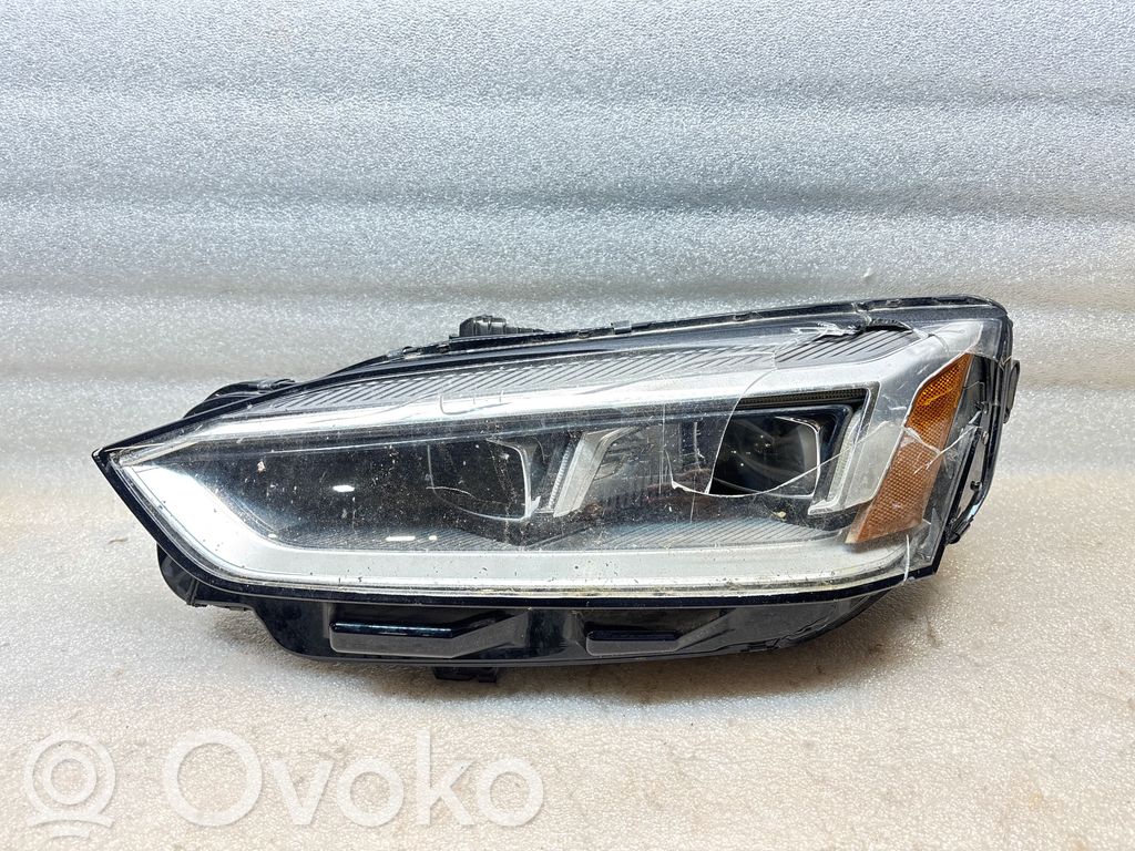 Audi A5 Headlight/headlamp 
