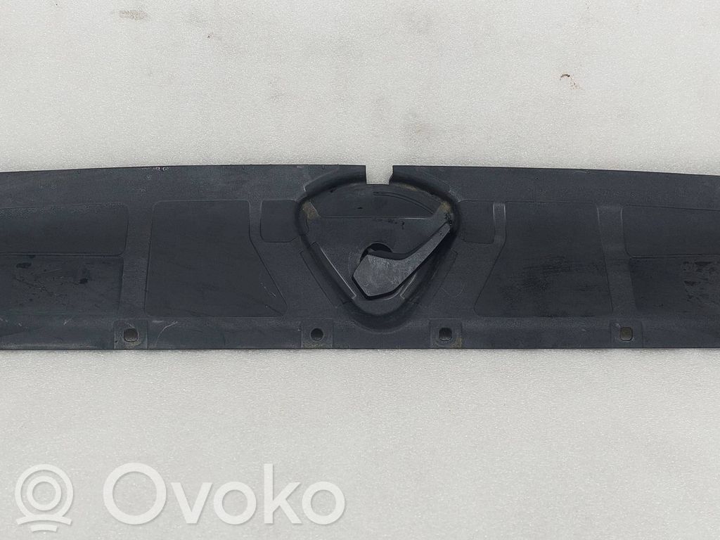 Audi A3 8Y Dzinēja pārsega slēdzenes dekoratīvā apdare 