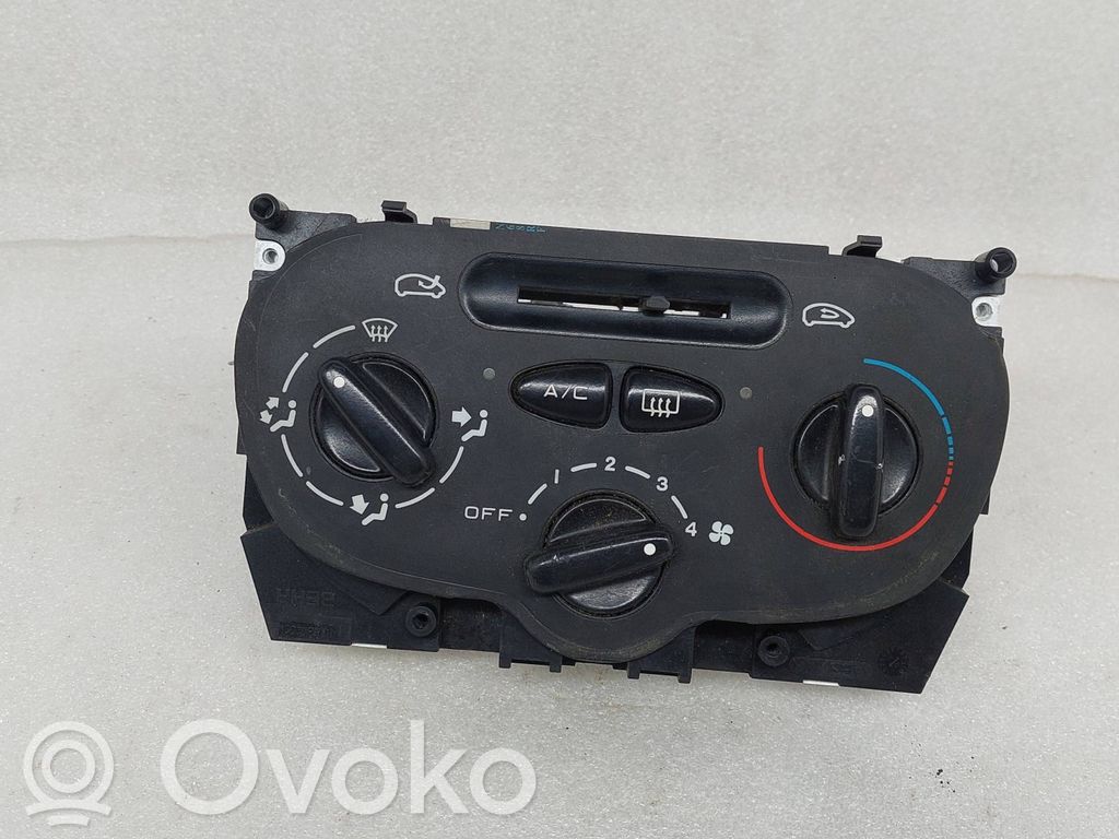 Peugeot 206 Climate control unit 