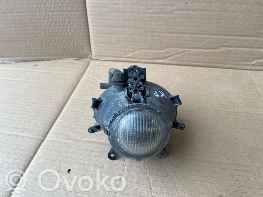BMW 3 E46 Miglas lukturis priekšā 