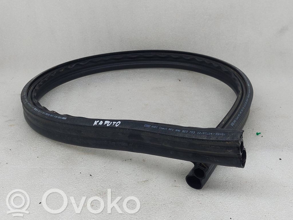 Engine compartment rubber   4M0823723