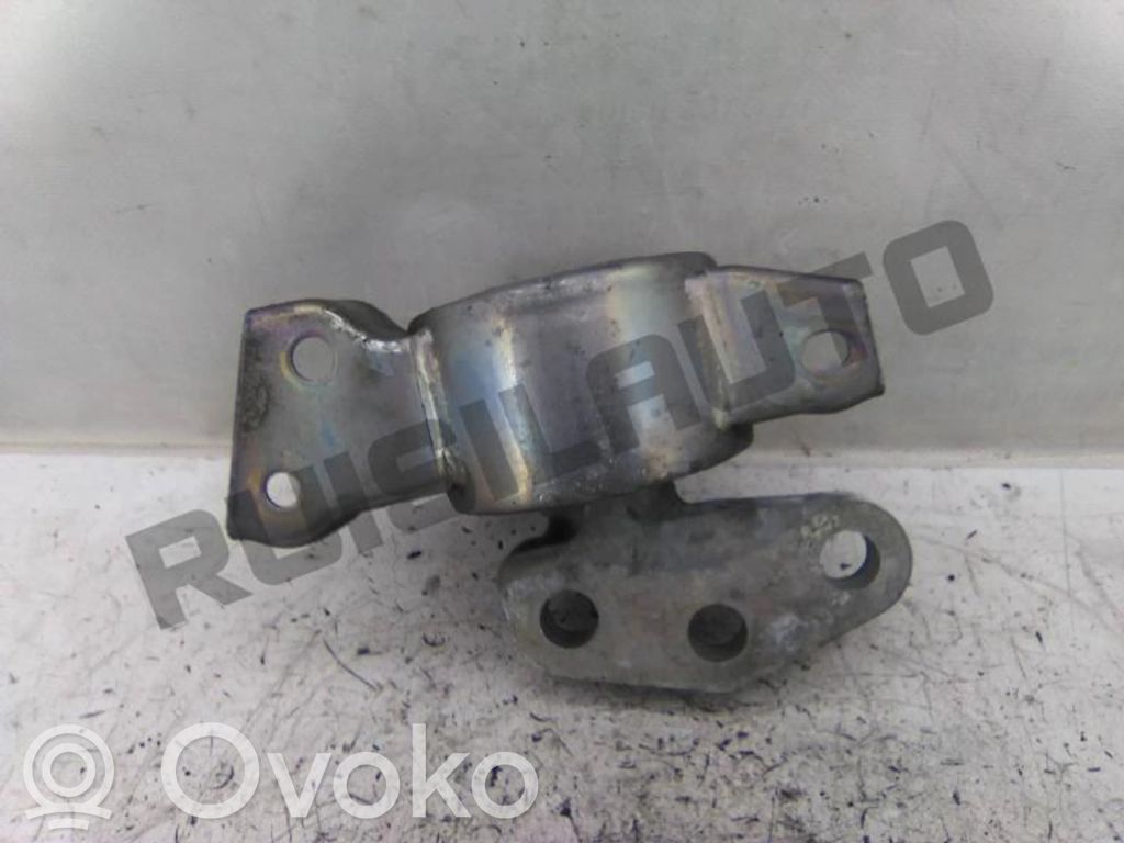 Engine mount bracket   13130741