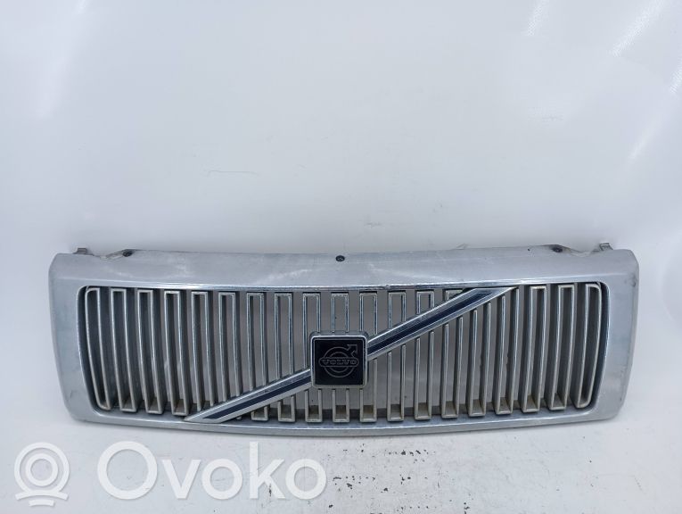Front grill   NAOVISIVEL