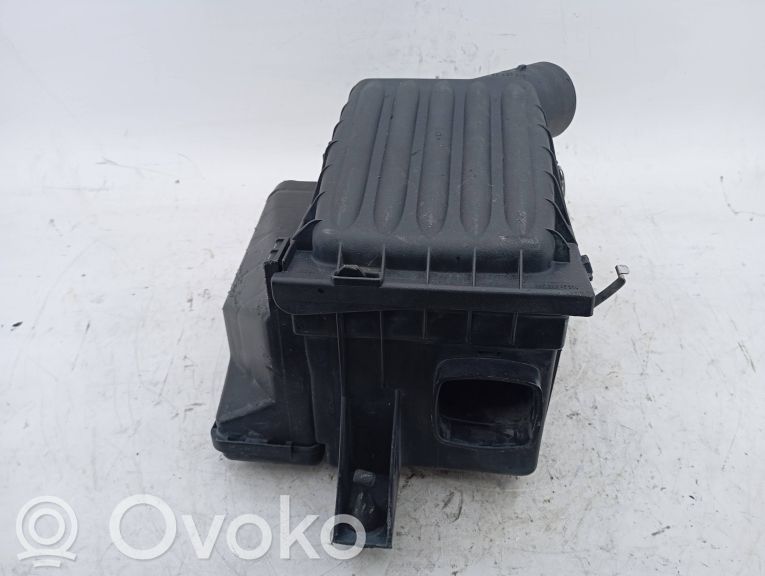 Opel Corsa B Air filter box 