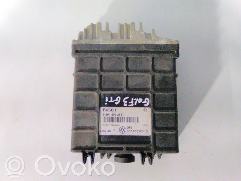Volkswagen Golf III Engine control unit/module 