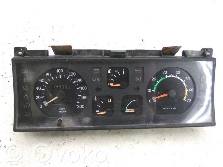 Speedometer (instrument cluster)