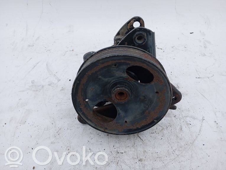Ohjaustehostimen pumppu   7844983