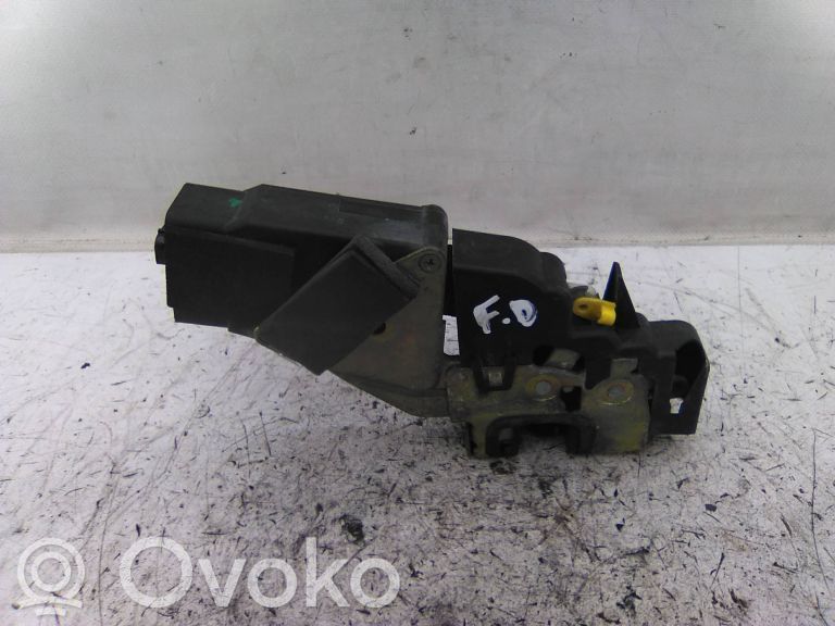 Etuoven lukko