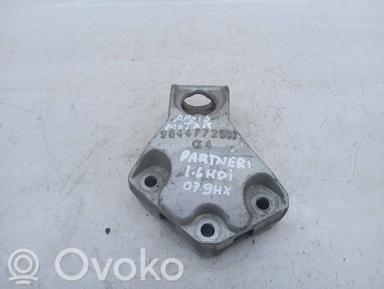 Peugeot Partner Suport tampon motor 