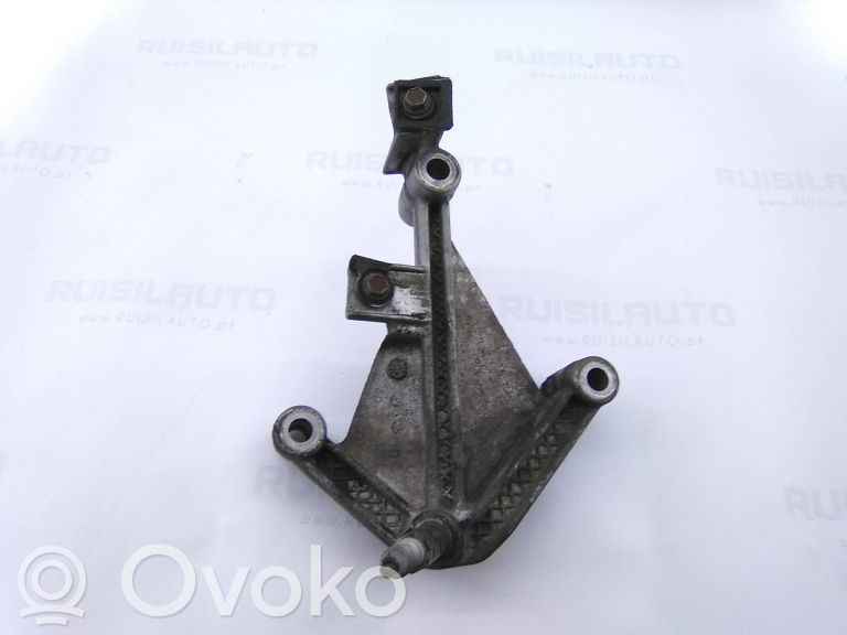Renault Clio II Gearbox mount 