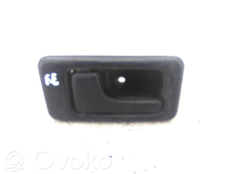 Manecilla interna puerta delantera