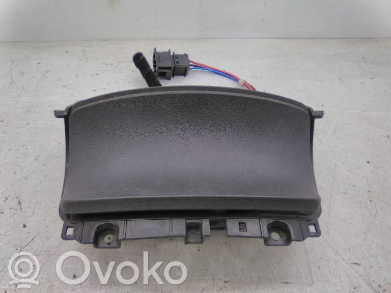 Auton tuhkakuppi   6X0857309B