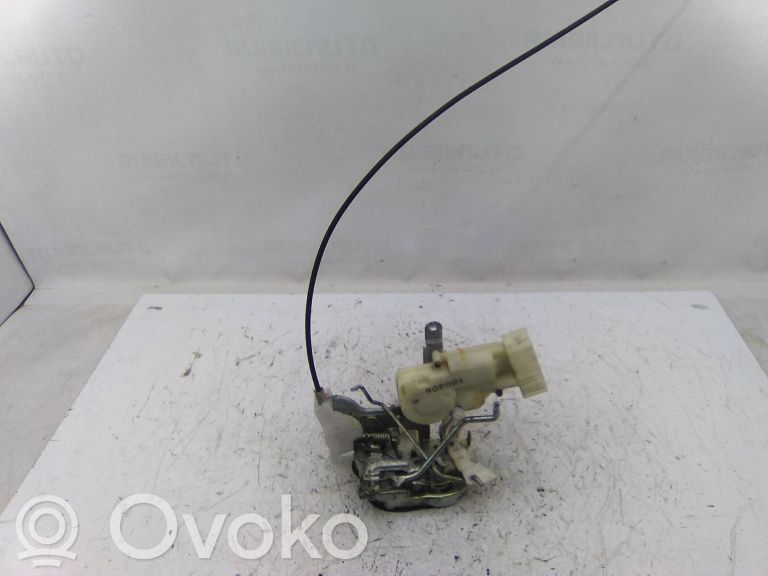 Toyota Yaris Zamek drzwi przednich 