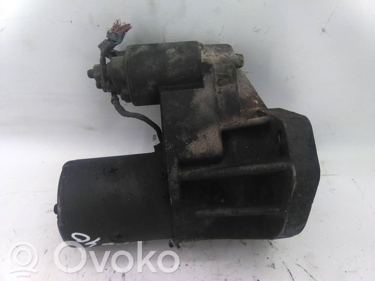 Opel Corsa B Starteris 