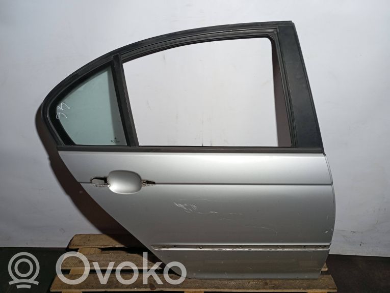 BMW 3 E46 Puerta trasera