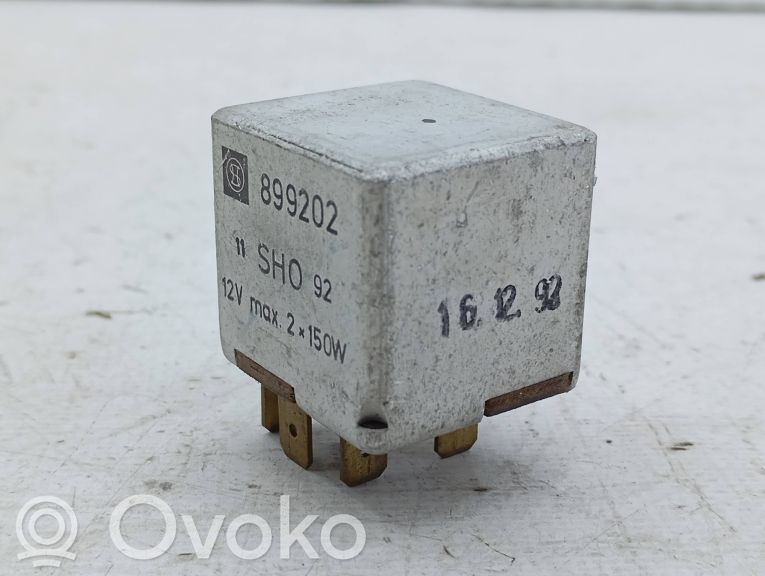 Comutator/buton multifuncțional   411941583B