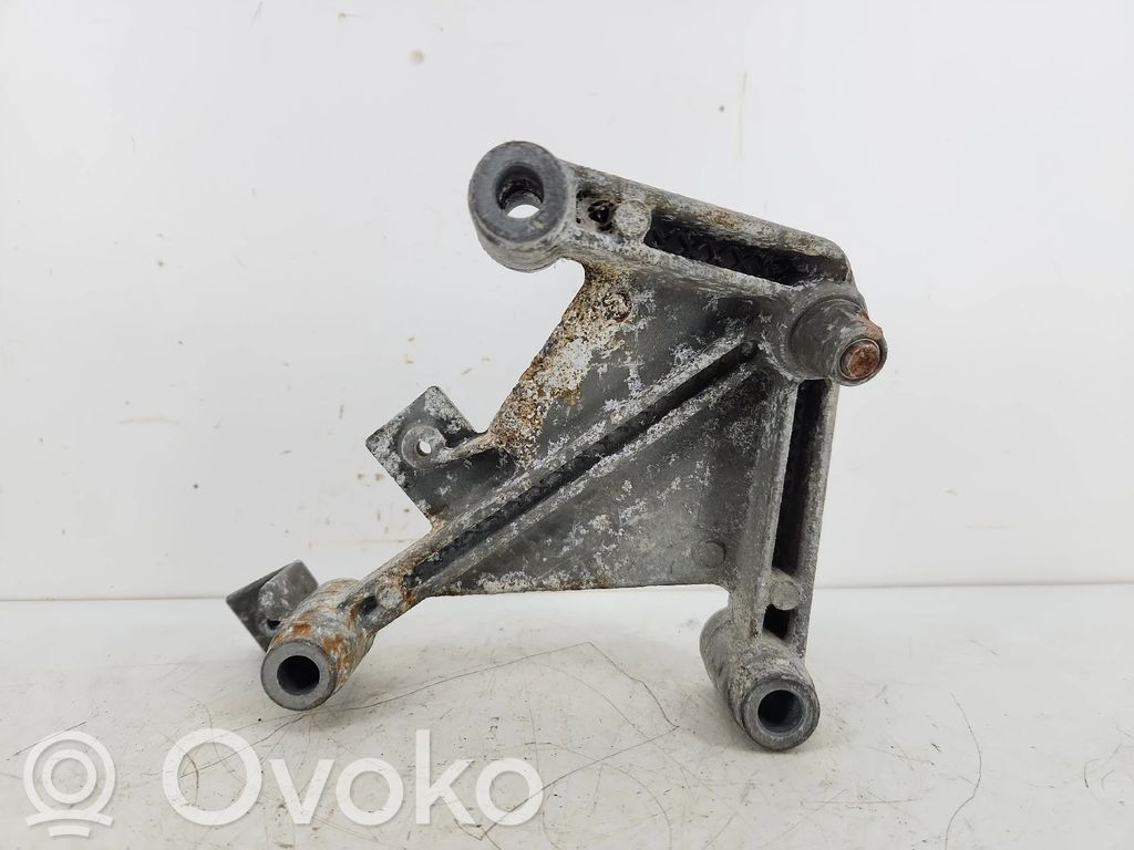 Renault Clio II Soporte de la caja de cambios 