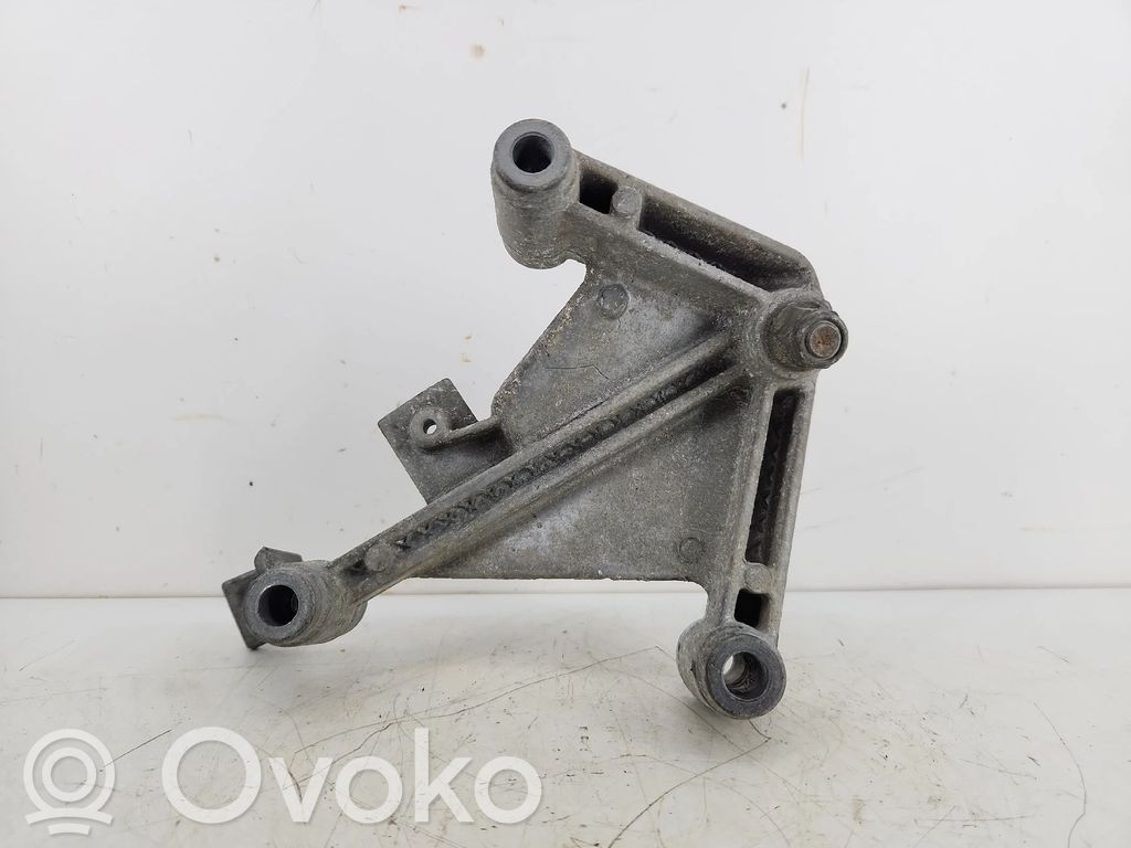 Renault Clio II Soporte de la caja de cambios 